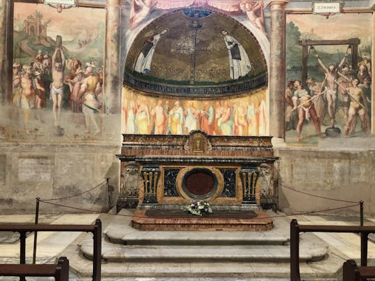 Tour de los mártires romanos y la iglesia subterránea