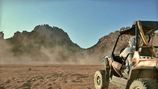 Super safari 4x4 z wózkami piaskowymi i przejażdżką na wielbłądzie po Czechach w Marsa Alam