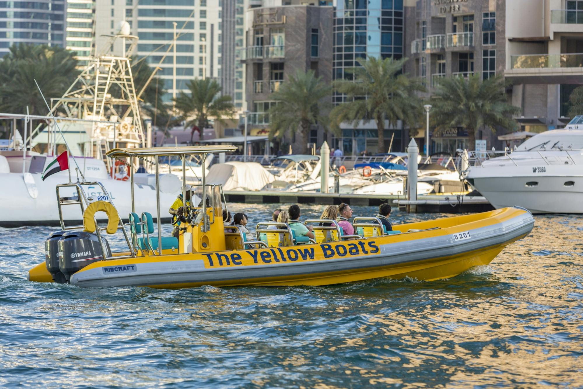 Excursão de barco com experiência na Marina de Dubai de 30 minutos