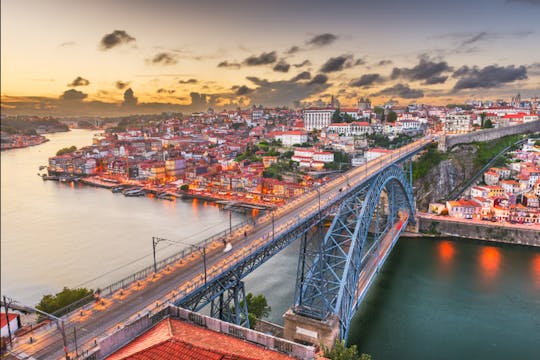Tour a piedi per piccoli gruppi lungo il fiume Duero