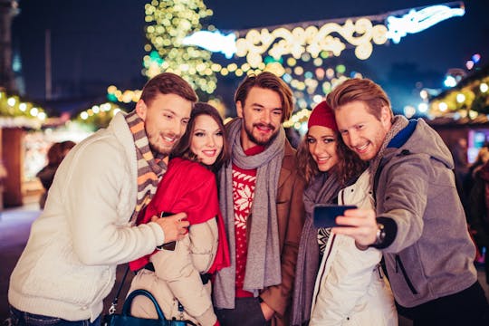 Visite guidée à pied magique de Noël à Lausanne