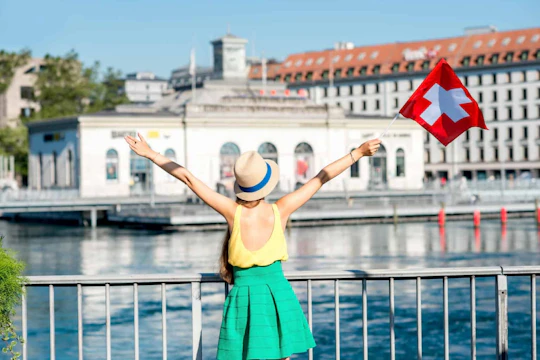 2-hour walking guided tour in Geneva