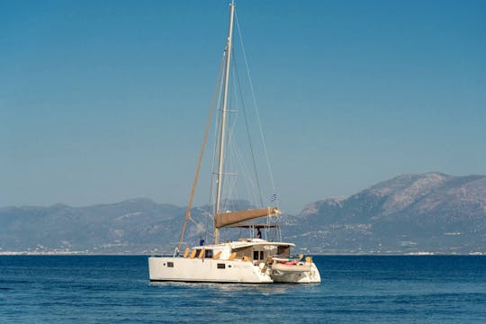 Crociera di mezza giornata in catamarano con partenza da Heraklion