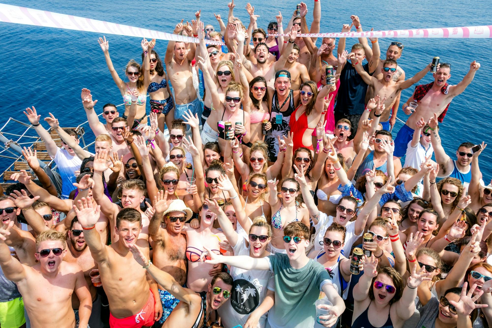 Scene Boat Party