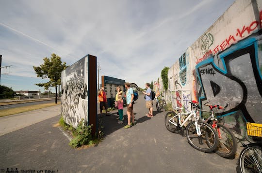 Tour en bicicleta por el Muro de Berlín y la Guerra Fría en inglés