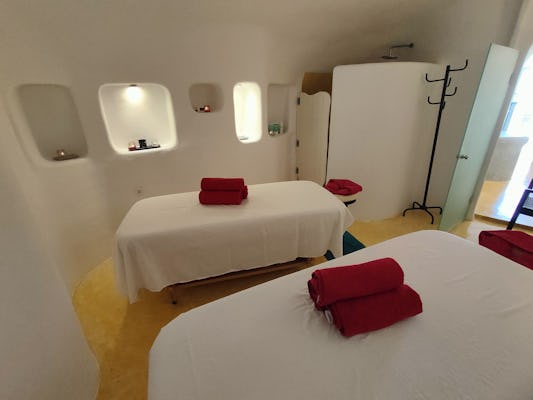Aromatherapiemassage voor koppels in Santorini