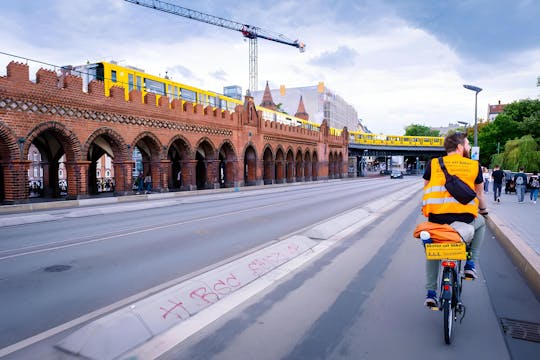 Alternatywna wycieczka rowerowa po Berlinie w języku angielskim