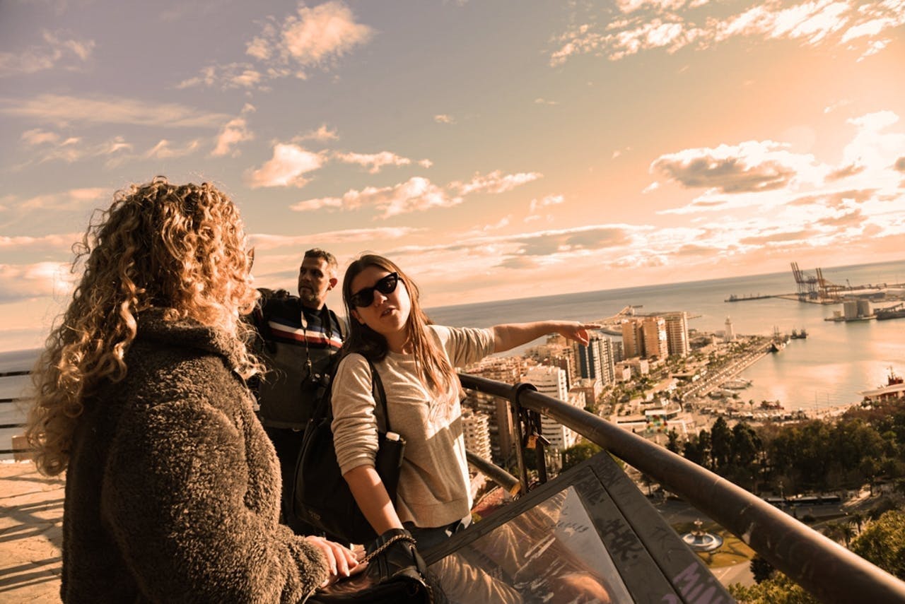 Tour guidato delle principali attrazioni di Malaga, della città vecchia e del belvedere