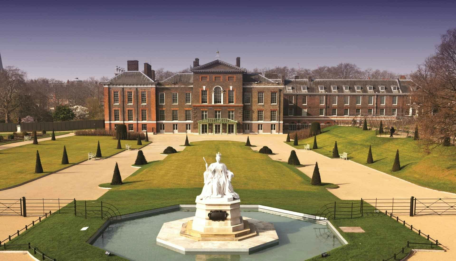 Kensington Palace and Westminster Walking Guided Tour