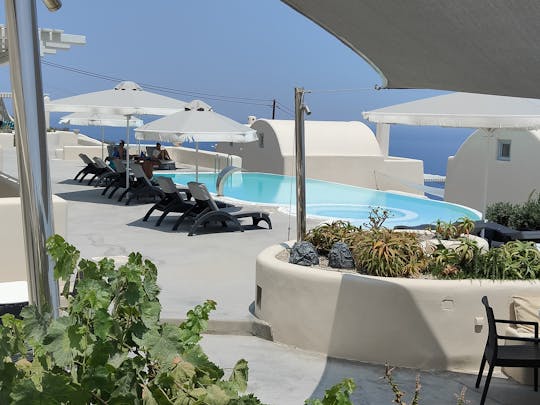 Pausa no spa para pequenos grupos em Santorini