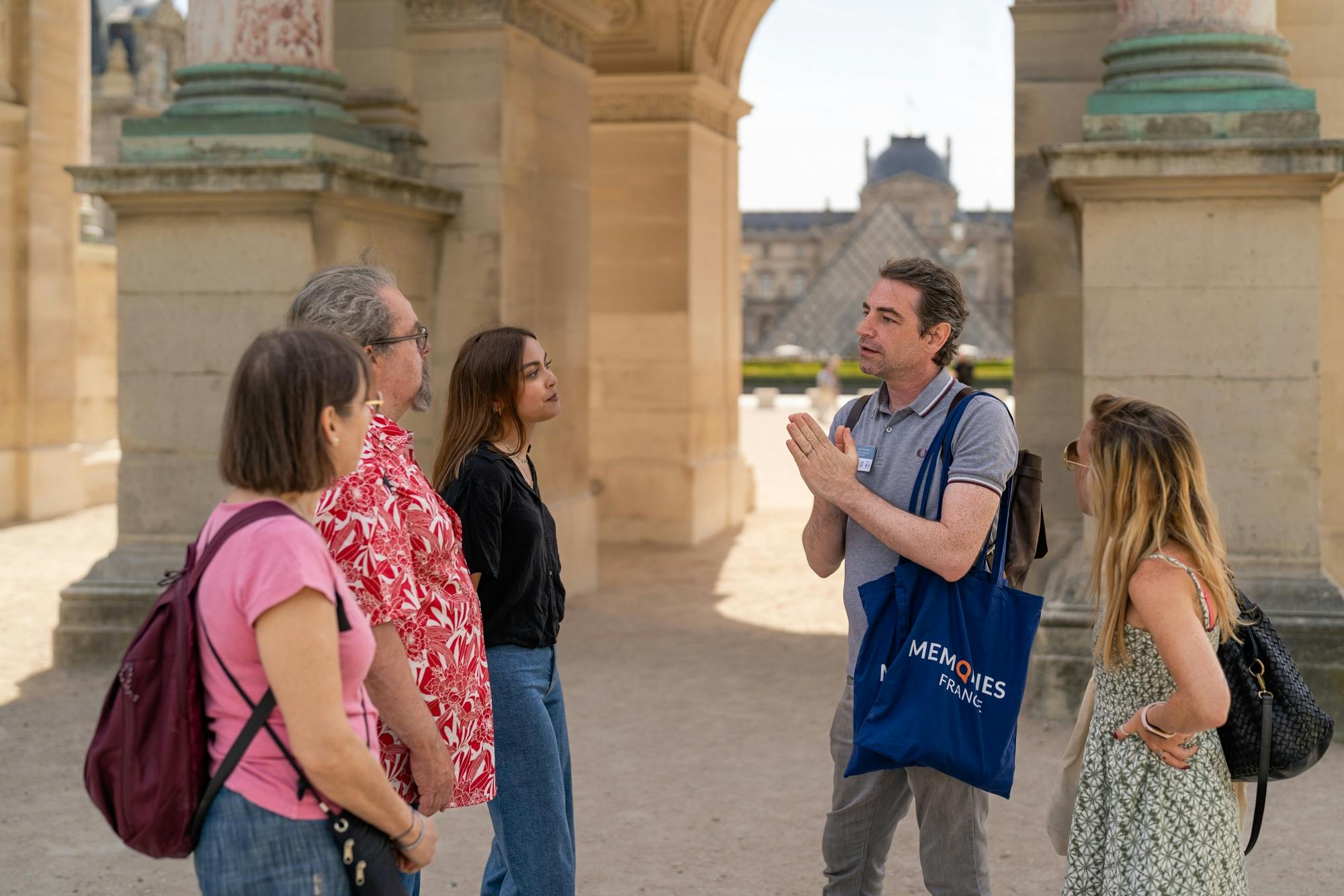 Must-sees of the Louvre Museum guided tour in small group 6 Musement