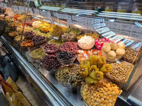 Valencia Food Tour with Tapas & Drinks with a Local