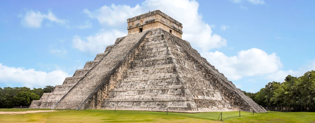 Full-day private tour of Chichen Itza with expert guide