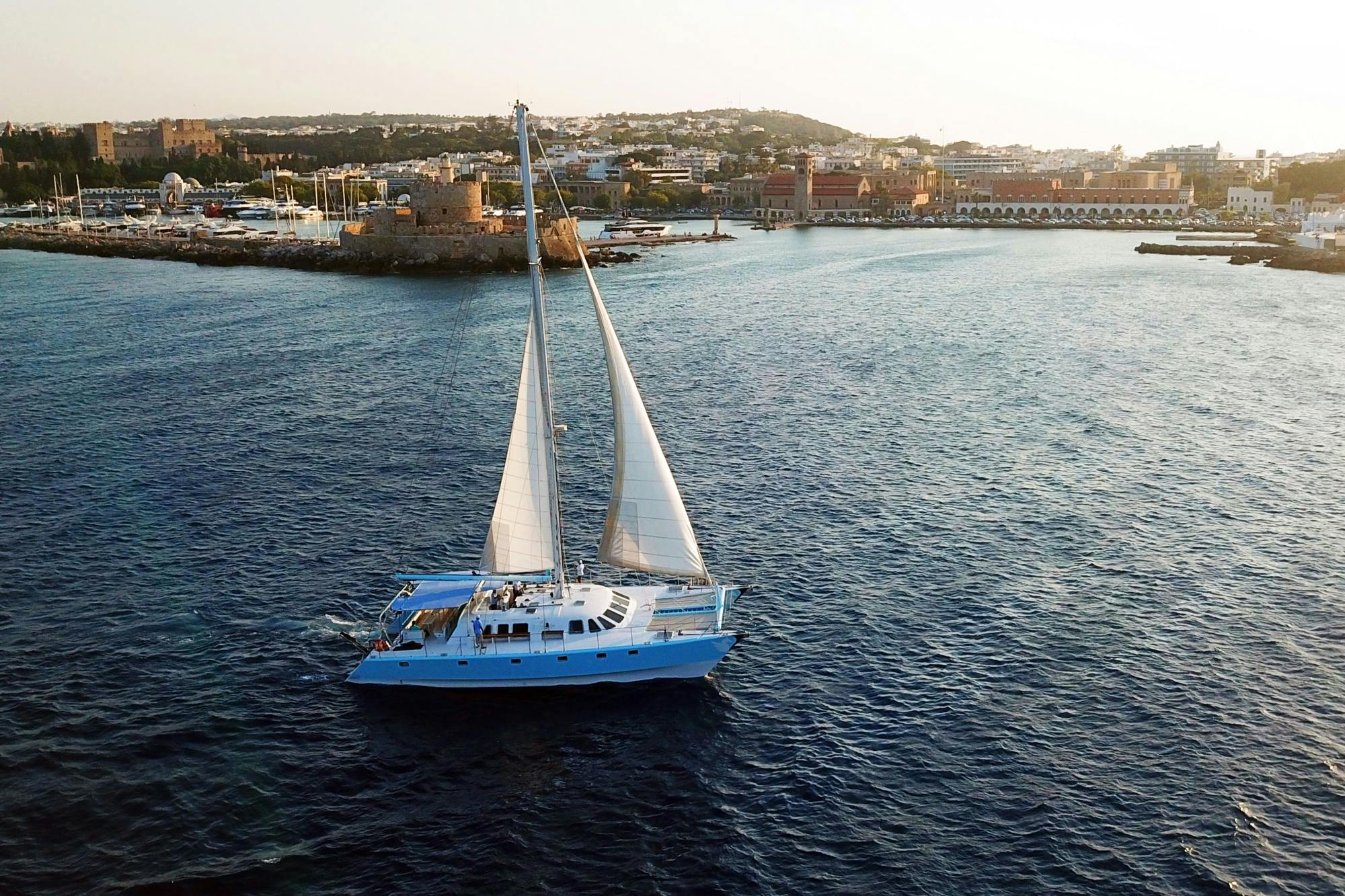 Rhodos van Baai naar Baai Catamaran Boottocht