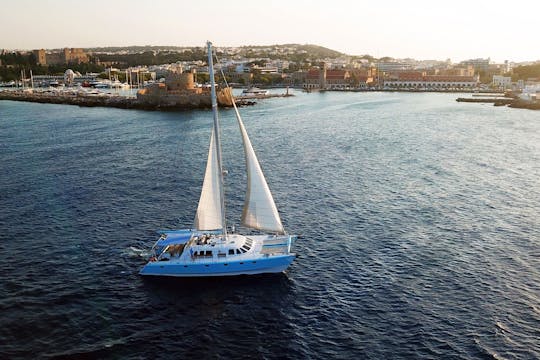 Rhodos van Baai naar Baai Catamaran Boottocht