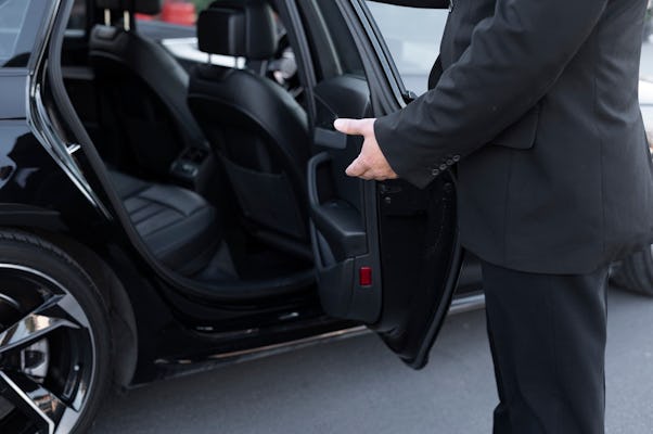 Private Transfer with Assistance from or to Cairo Airport