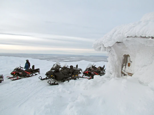 Snowmobile safari from Levi to Kumputunturi fell