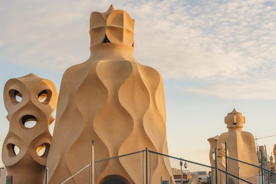 Wycieczka z przewodnikiem po Casa Batlló i La Pedrera z funkcją Fast Track