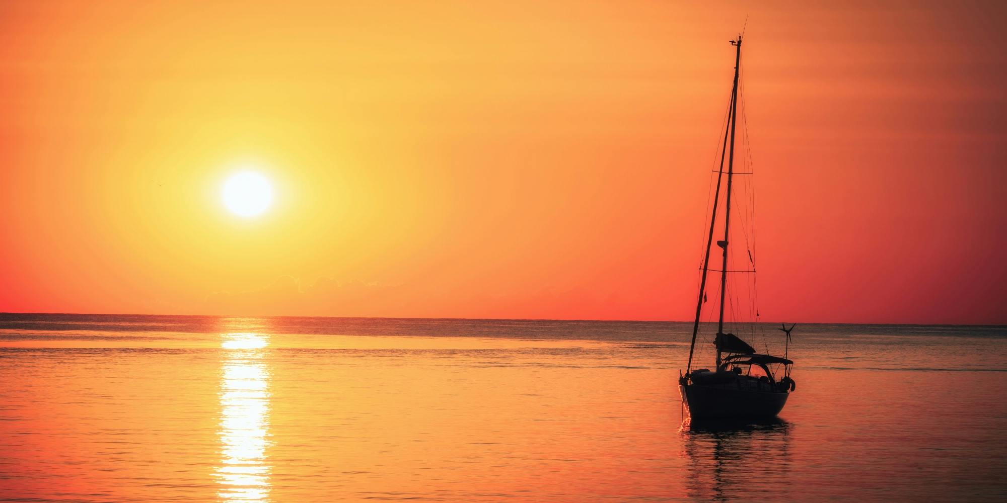 Zeiltocht bij zonsondergang op Mykonos, alleen voor volwassenen, met aperitief