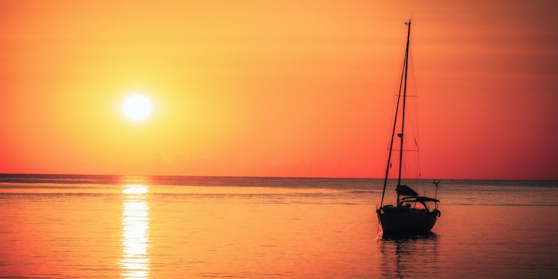 Viagem de barco ao pôr do sol em Mykonos apenas para adultos com aperitivo