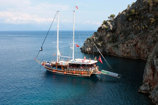 Croisière en bateau réservée aux adultes à Fethiye