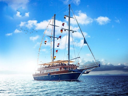 Visita combinata di Hurghada, yacht pirata e sottomarino da Luxor con pranzo