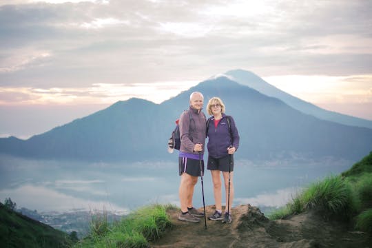 Wanderung zum Sonnenaufgang auf den Mount Batur und Halt in einer natürlichen heißen Quelle