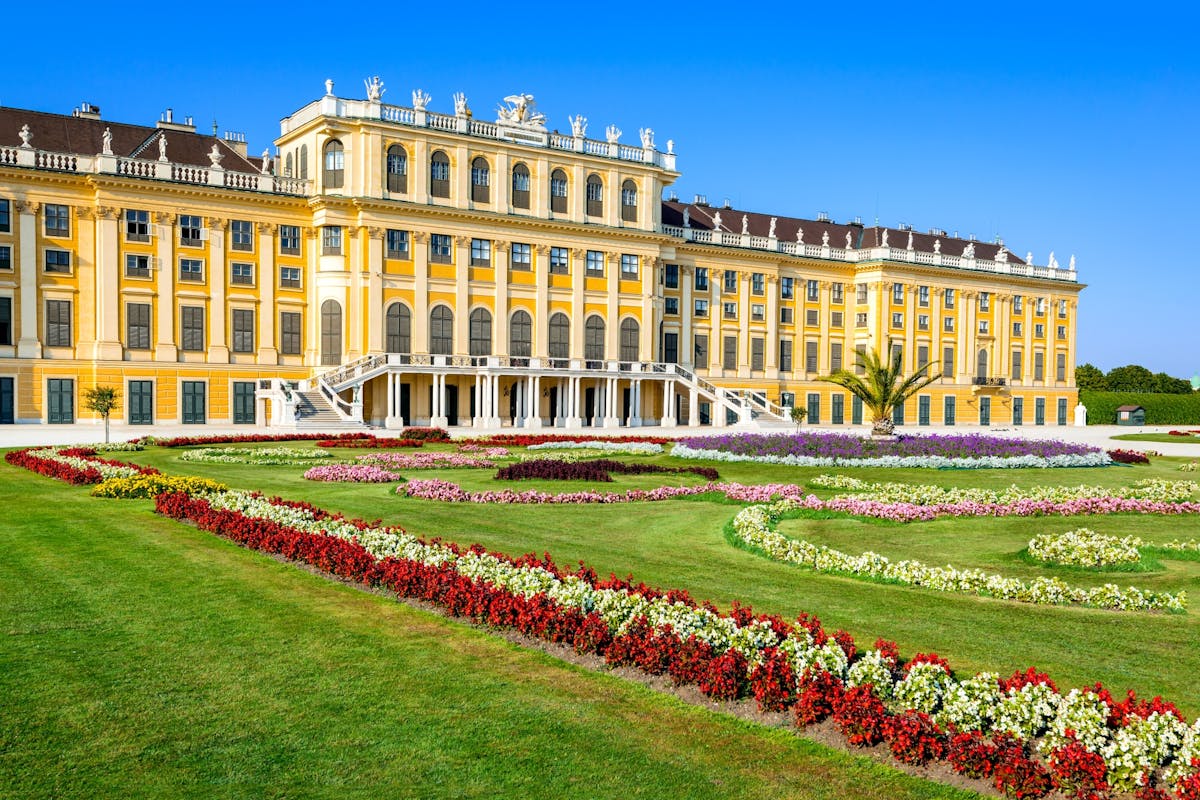 Skip-the-line Paleis Schönbrunn en tuinen met gids in het Spaans