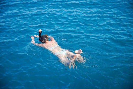 Cruzeiro de catamarã com paradas para natação na Serra Gelada de Altea