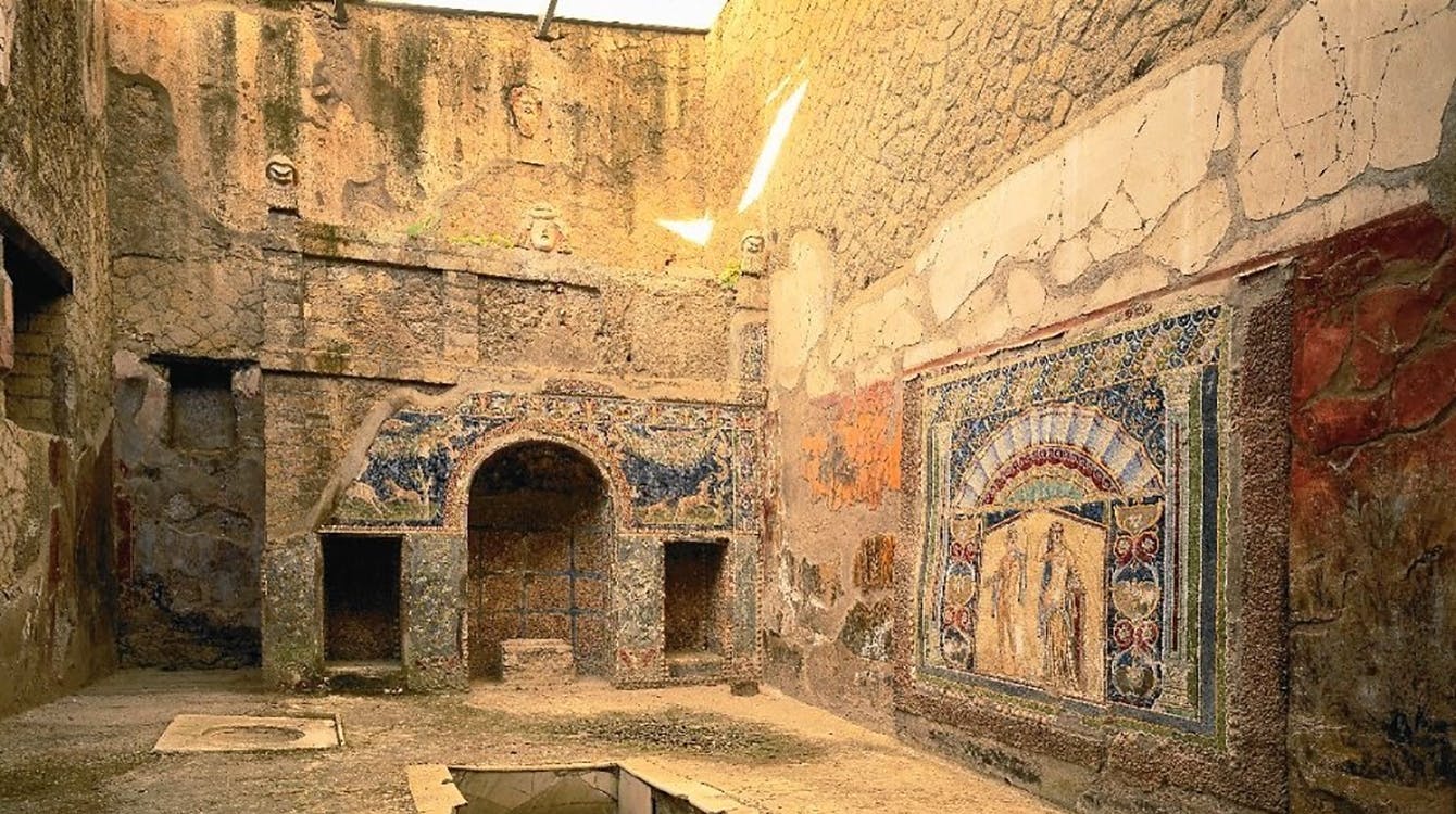 Herculaneum 2-hours Group Tour with Skip-the-Line Tickets