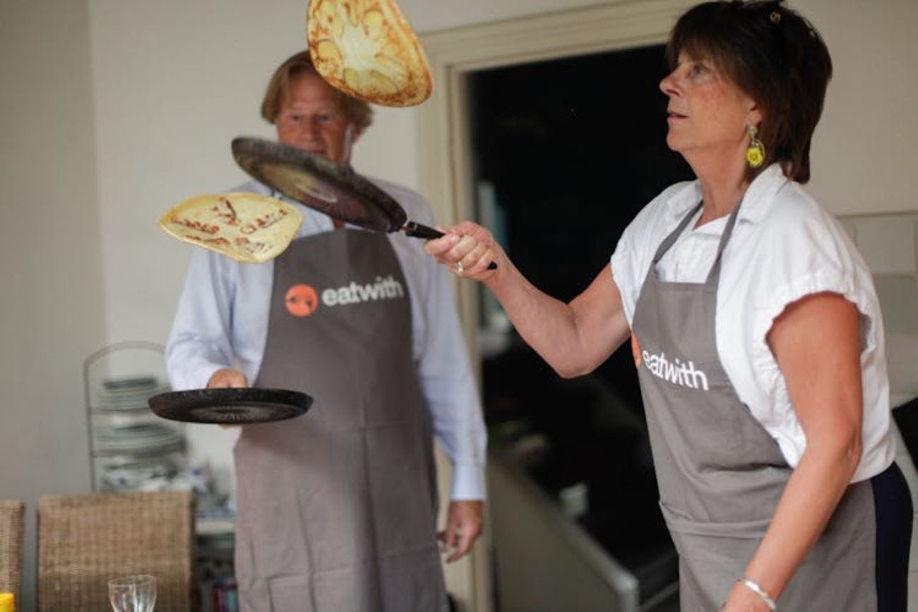 Cours de cuisine de crêpes hollandaises et déjeuner dans une maison sur le canal d'Amsterdam