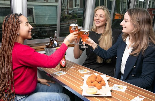 Lokalny rejs piwny po kanałach Amsterdamu
