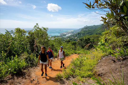 Trilha natural privada dos Trois Frères a partir de Mahé