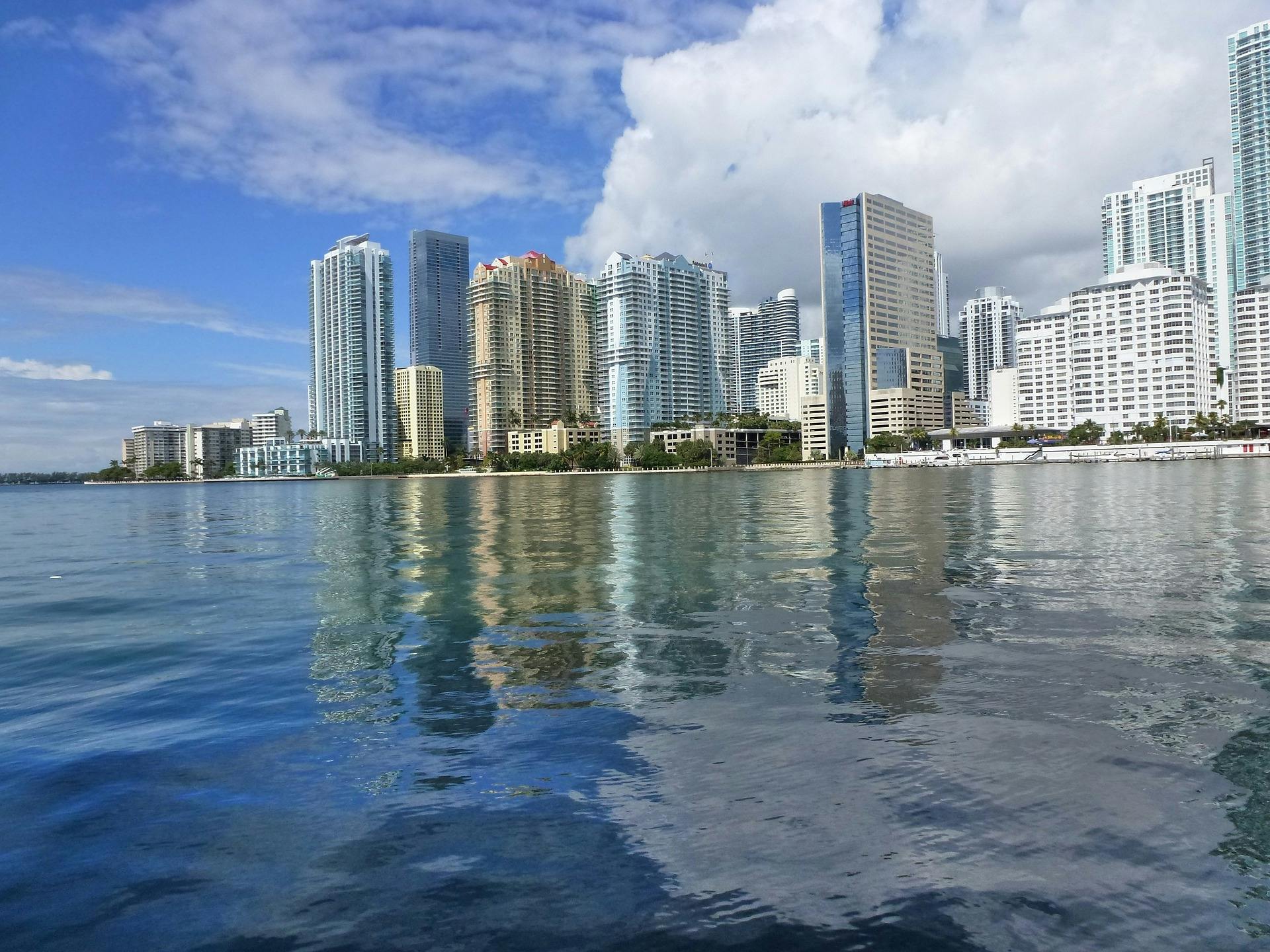 Cruzeiro turístico em Miami por South Beach, Baía de Biscayne e Ilhas Venezianas