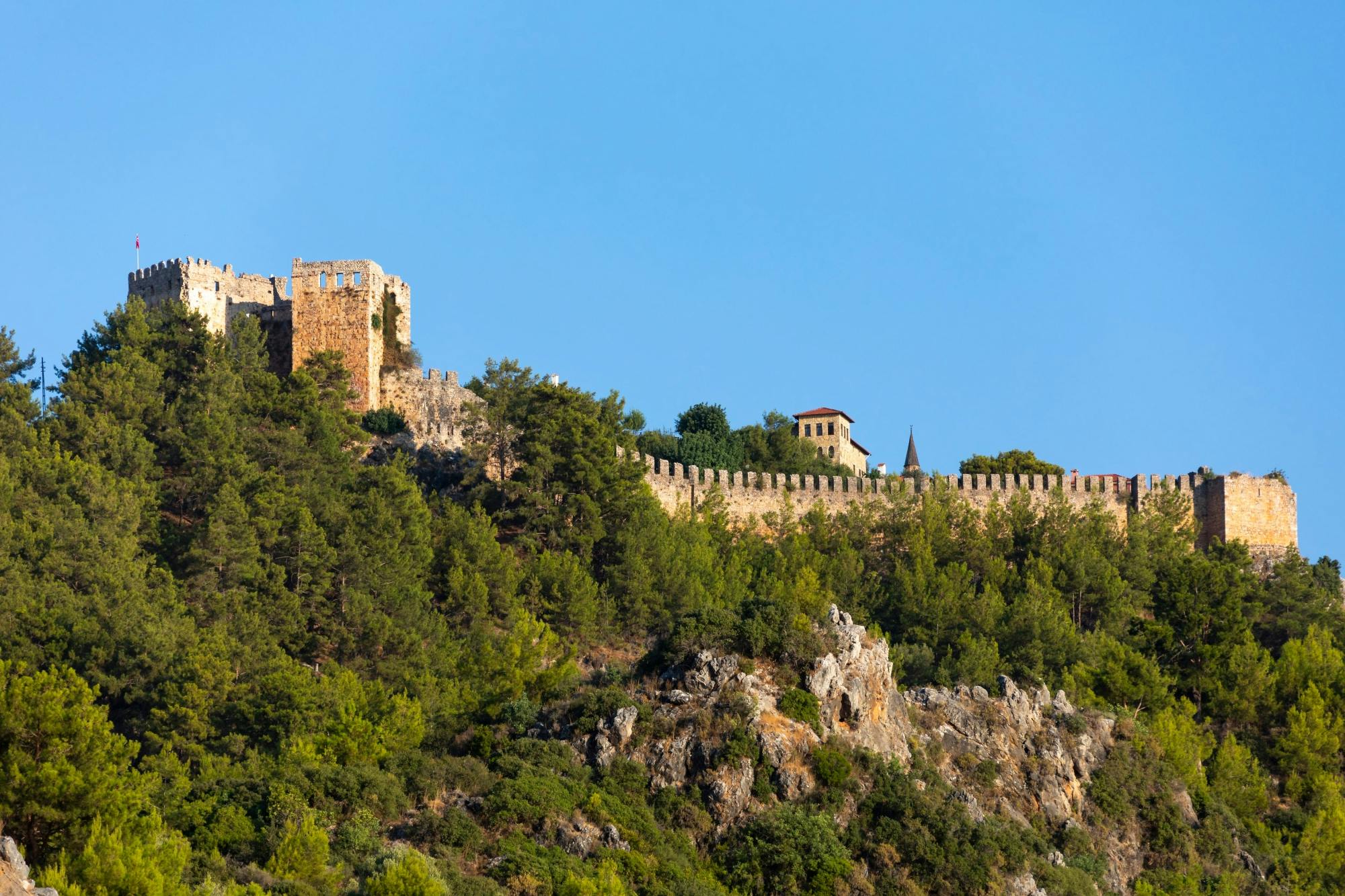 Alanya evening 4x4 tour with cable car and Turkish dinner