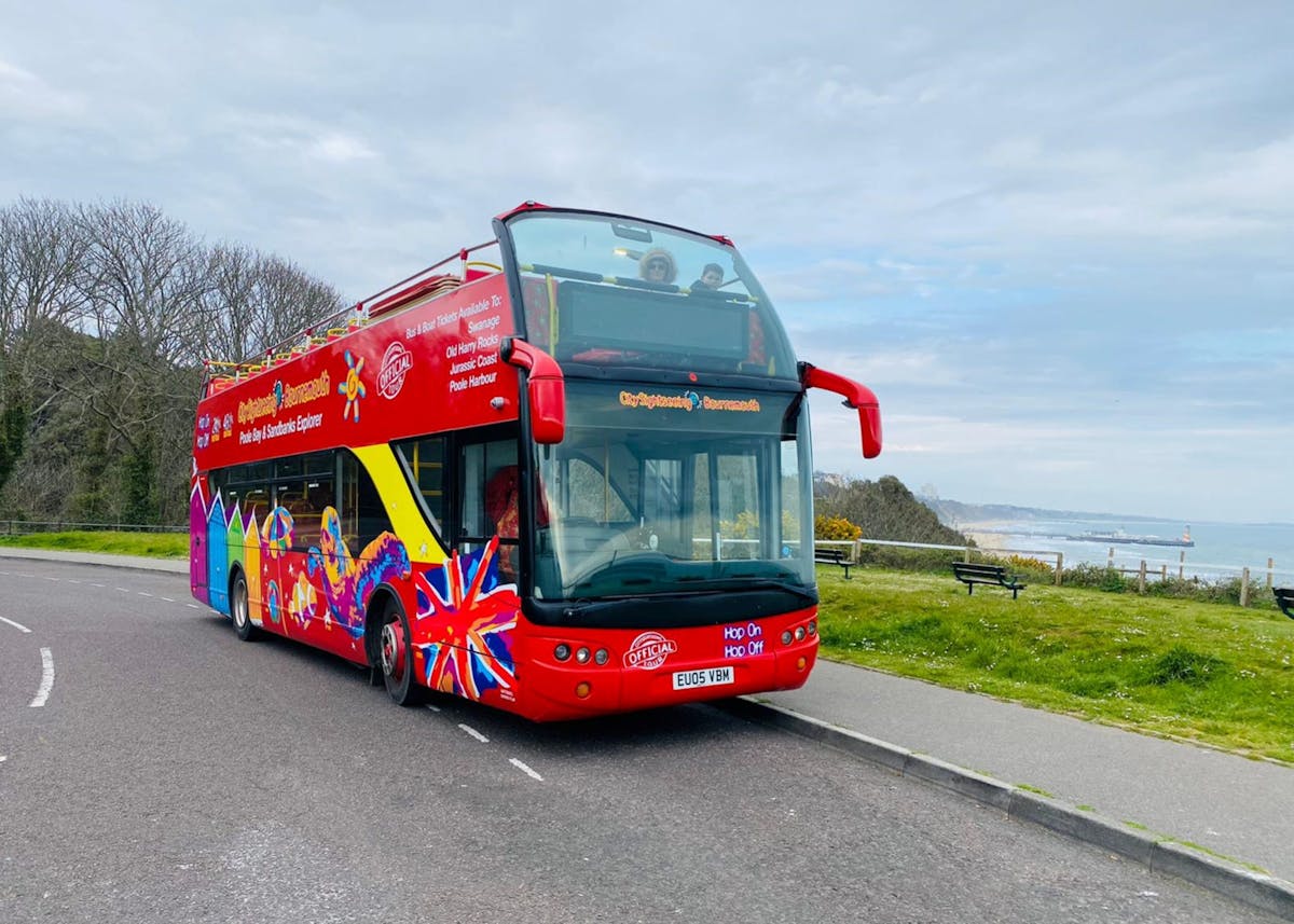 City Sightseeing hop-on hop-off bustour door Bournemouth