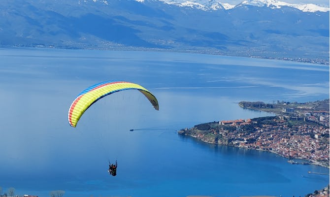 Esperienza di parapendio con ritiro a Ohrid