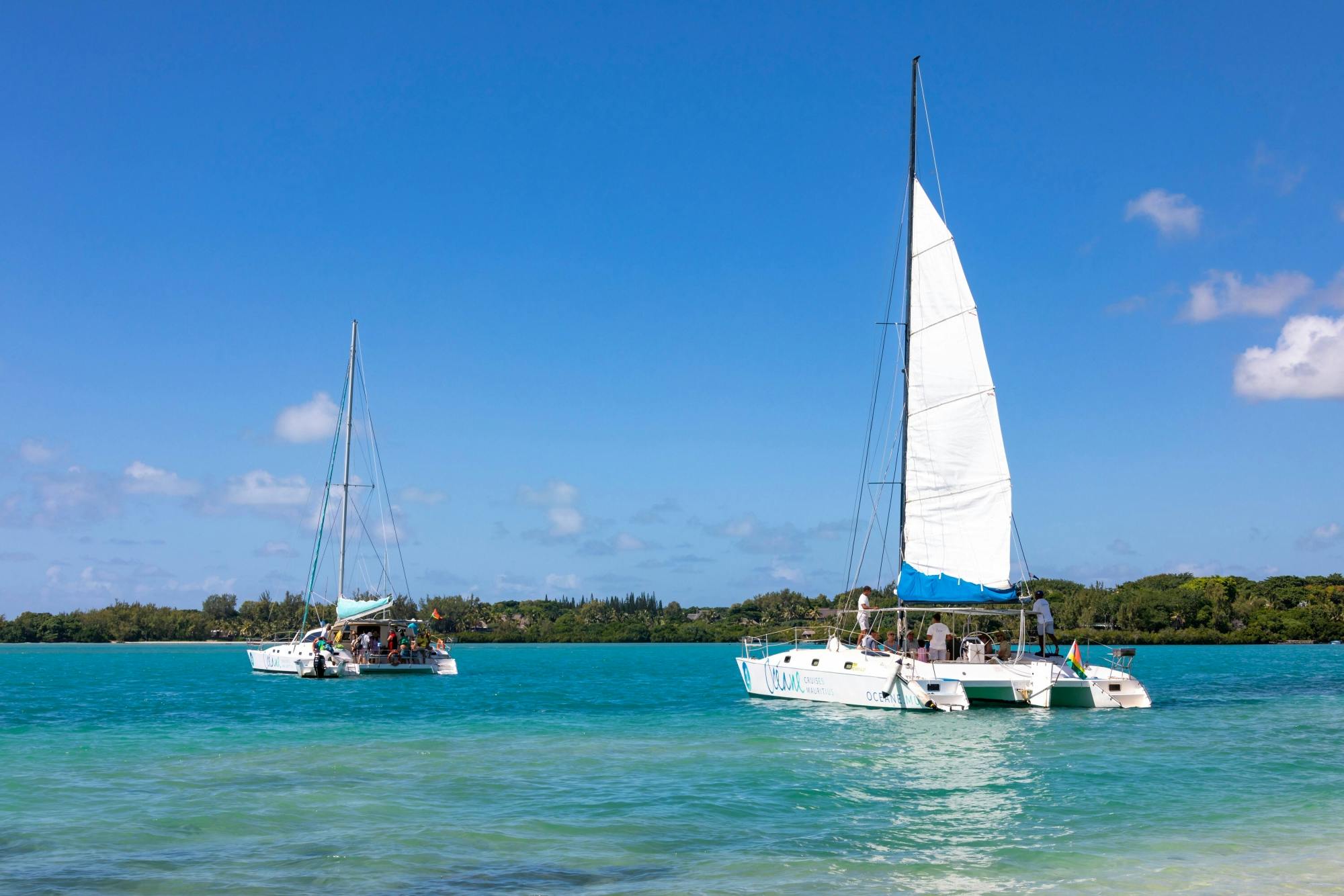 Île aux Cerfs Catamaran Cruise