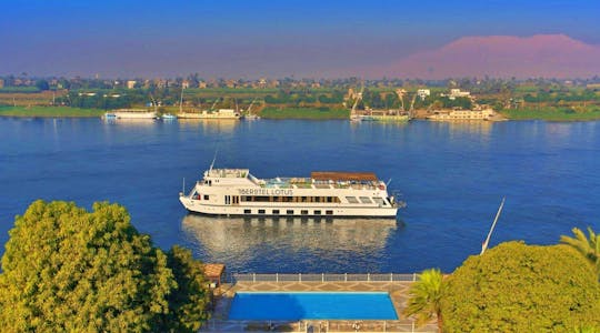 Visite guidée de Louxor au départ d'Hurghada avec croisière sur le Nil et déjeuner