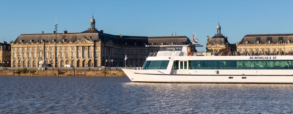 Guided cruise on the Garonne River
