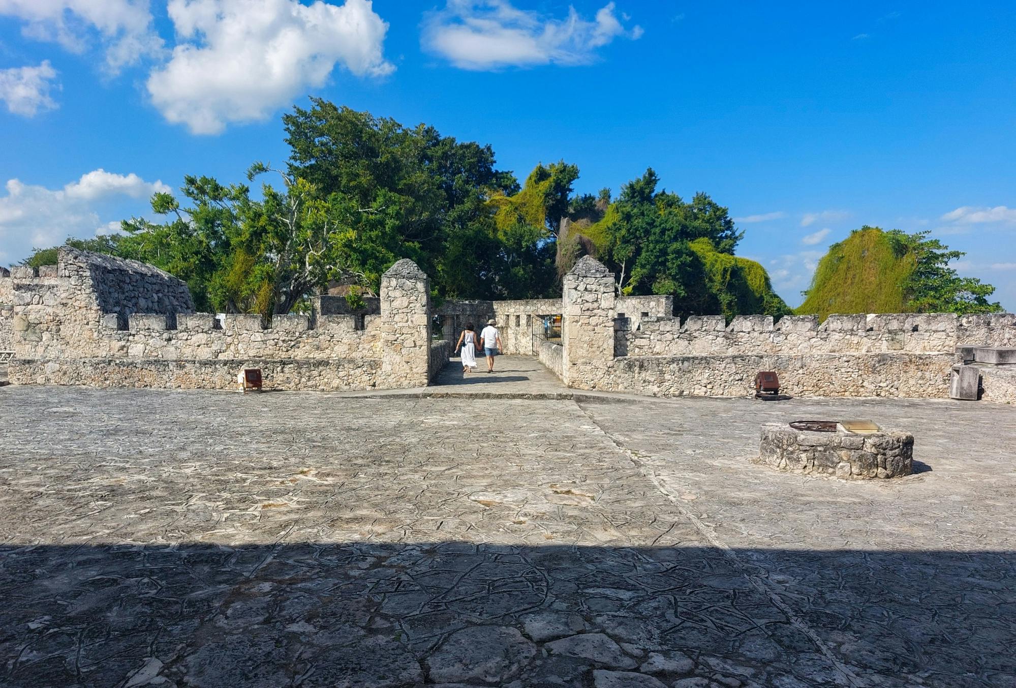 Bacalar Lagoon of Seven Colours