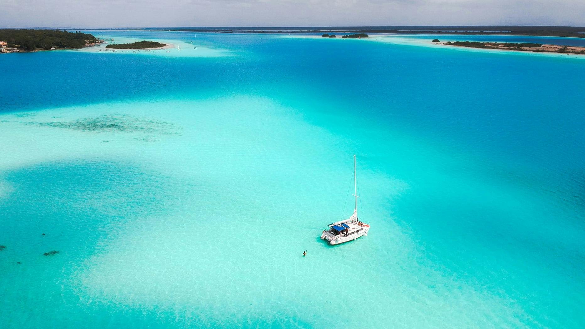 Bacalar Lagoon of Seven Colours