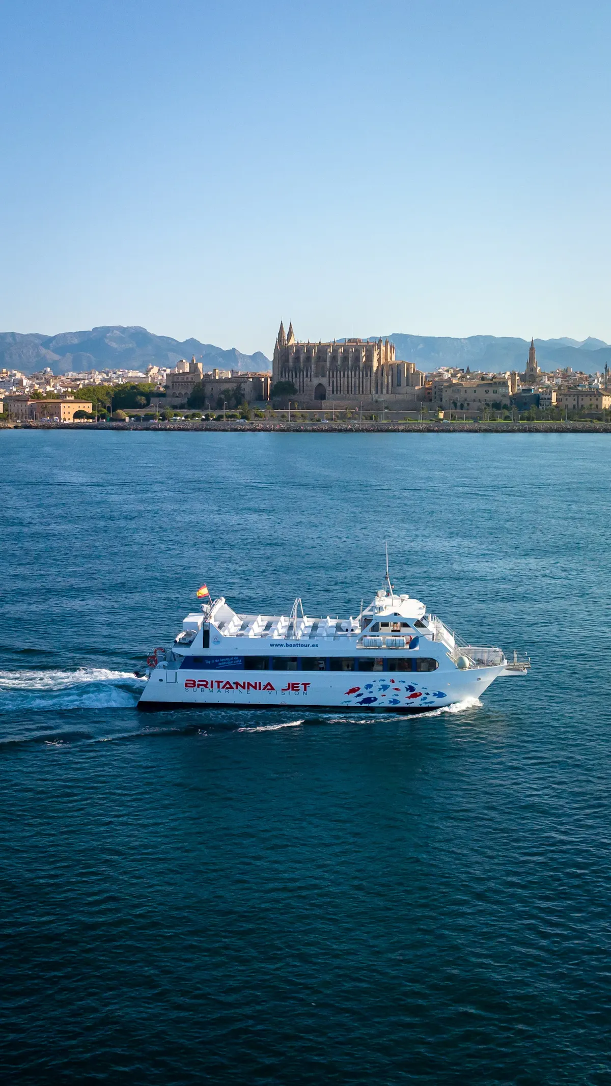Palma to Magaluf Return Ferry Ticket with Cruceros Costa Calvia