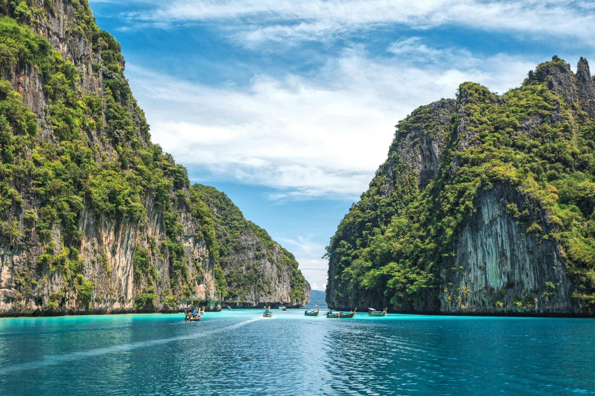 Hele dag Phi Phi en Bamboo Island per speedcatamaran vanuit Phuket