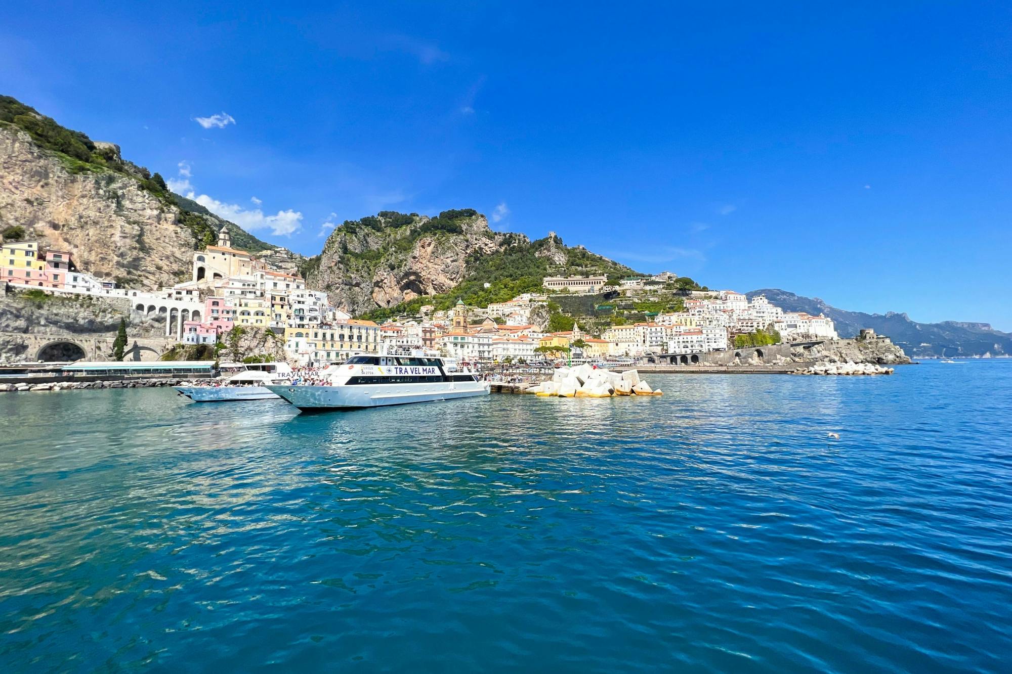 Recorrido por la costa de Amalfi por mar y tierra