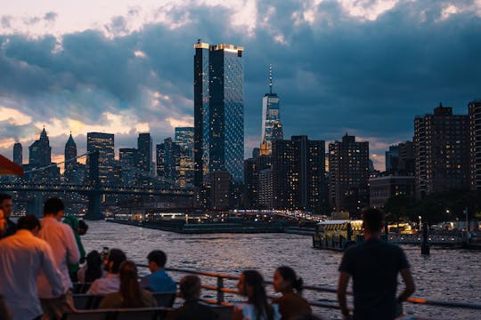 NYC Summer Nights Boat Cruise with DJ