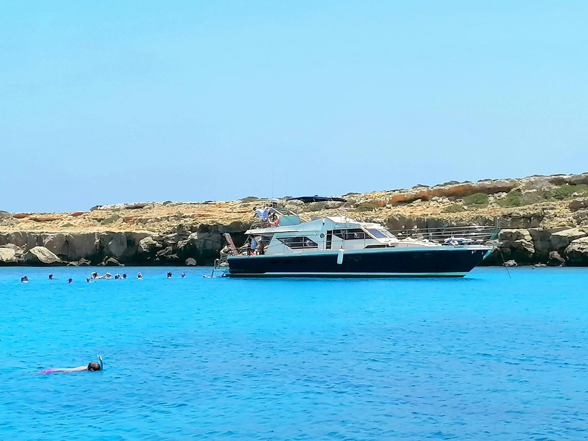 Dreistündige Bootsfahrt mit der Harmony Yacht ab dem Hafen von Ayia Napa - ab Protaras Hotels