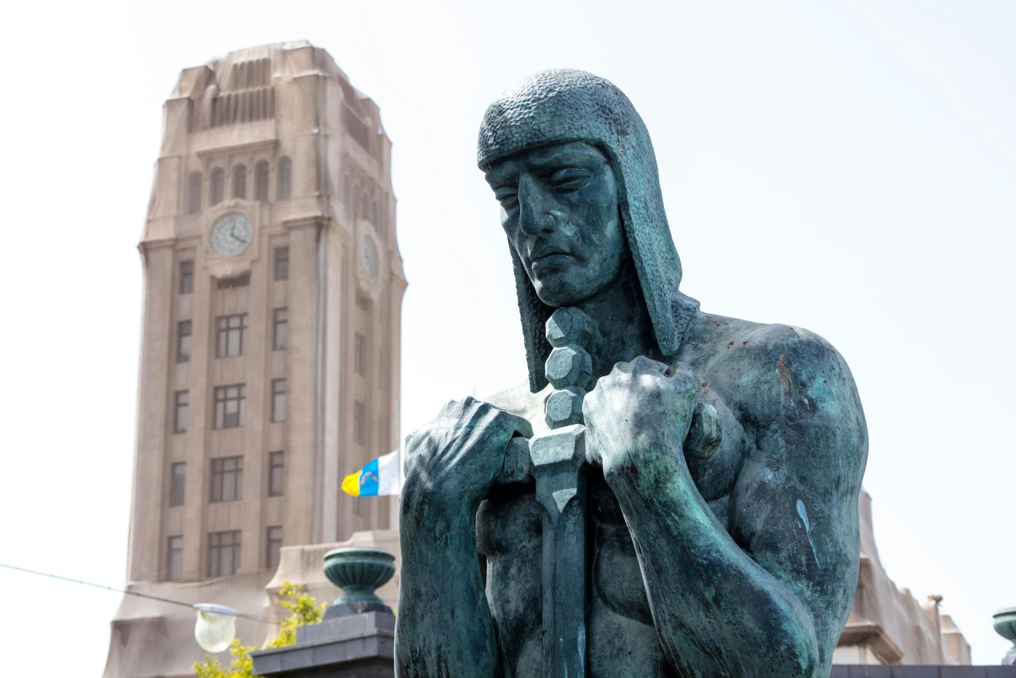 Walking Tour of Santa Cruz de Tenerife with Market Visit