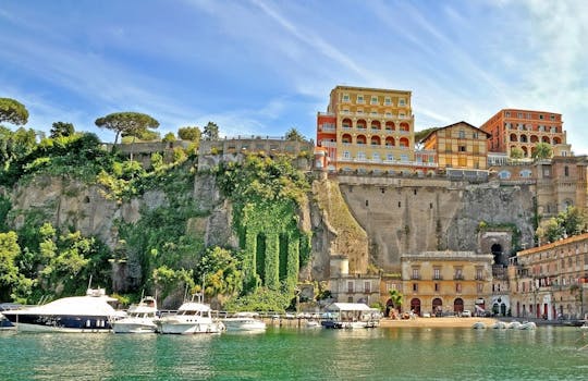 Guia de áudio da Costa Amalfitana com aplicativo TravelMate