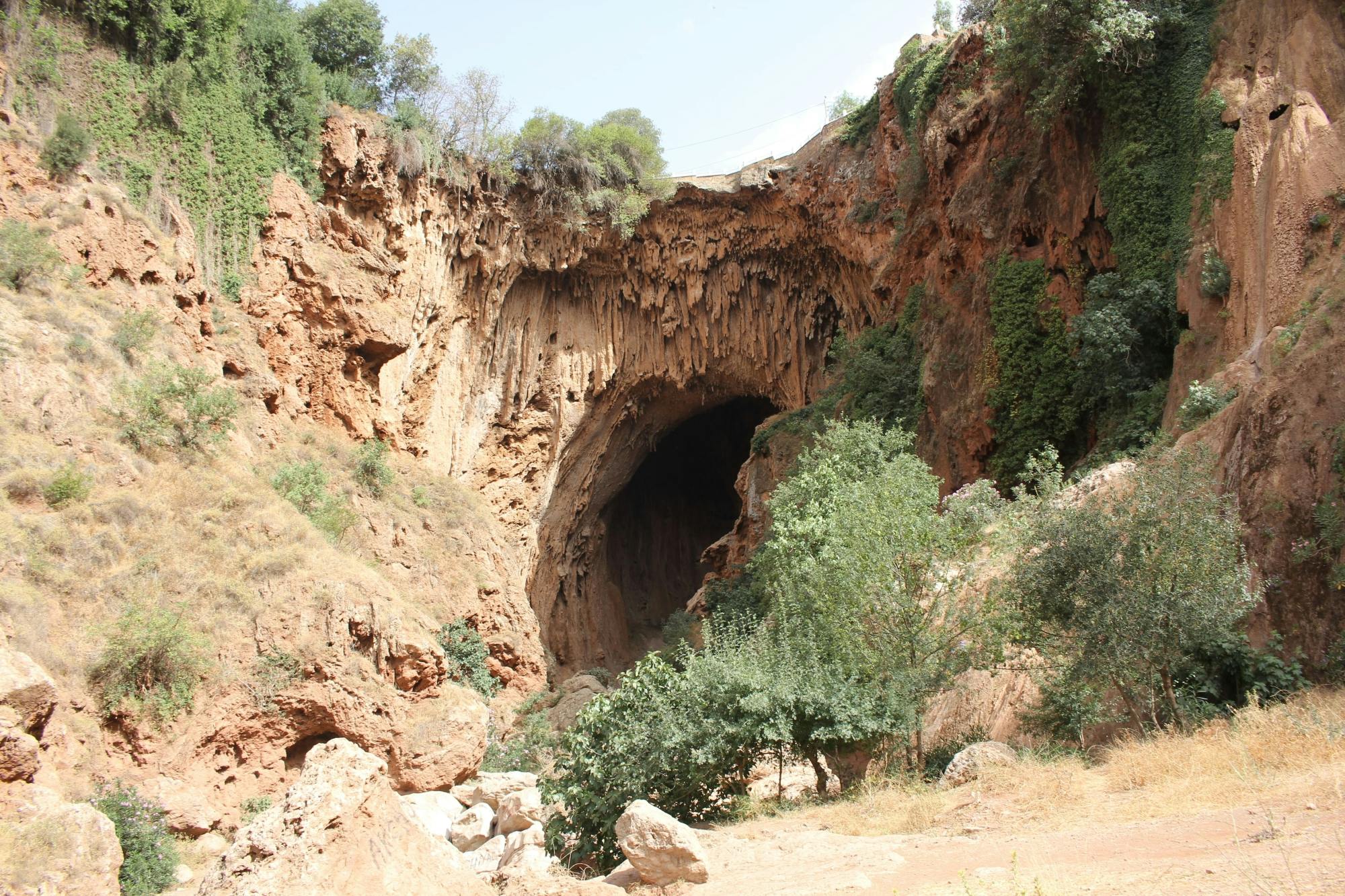 Ouzoud Waterfalls Tour with Imi-n-Ifri and Local Lunch